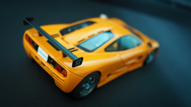 REVIEW: AUTOart McLaren F1 LM • DiecastSociety.com