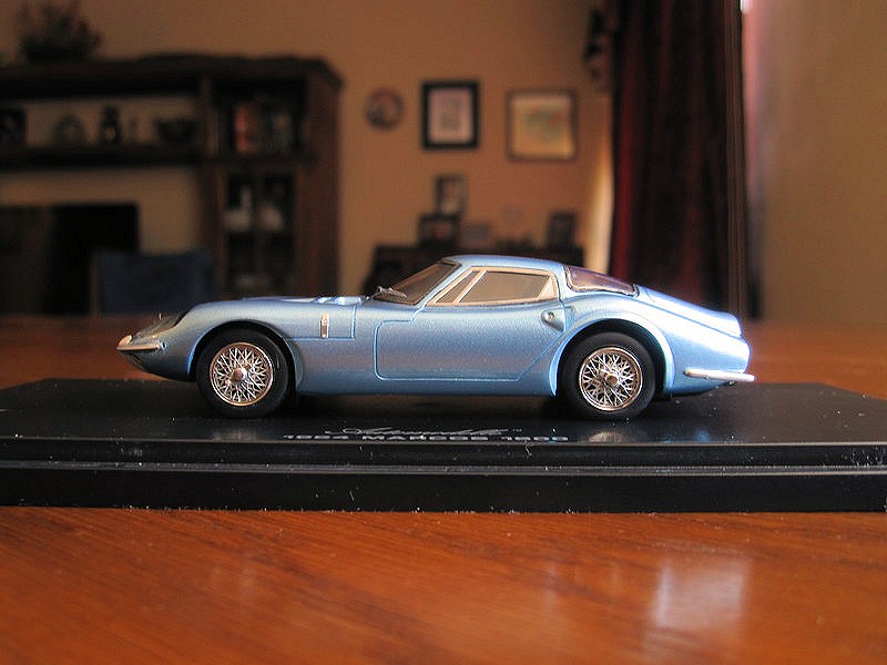 review_1964 Marcos 1800d