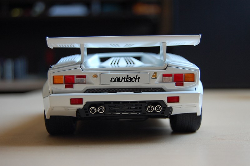 lambo_countach25th5