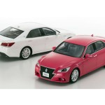 kyosho_Toyota Crown hybrid athlete G