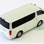 kyosho_NISSAN NV350 CARAVAN (2)