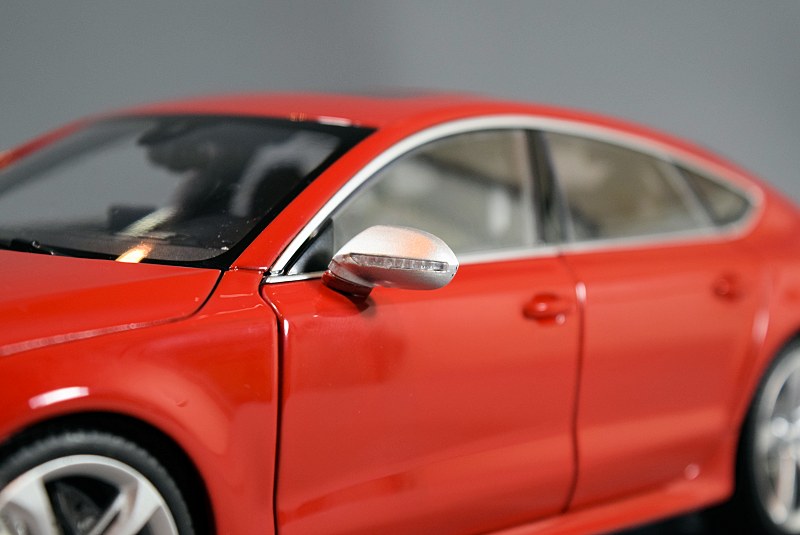 Unboxing miniature Audi RS 7 Sportback gris Nardo au 1:18 par GT