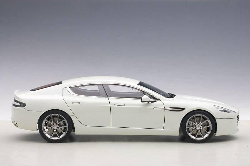 AUTOart アストンマーチン Rapide S ホワイト 1:18 AUTOart New Aston Martin Rapide S - Stratus White