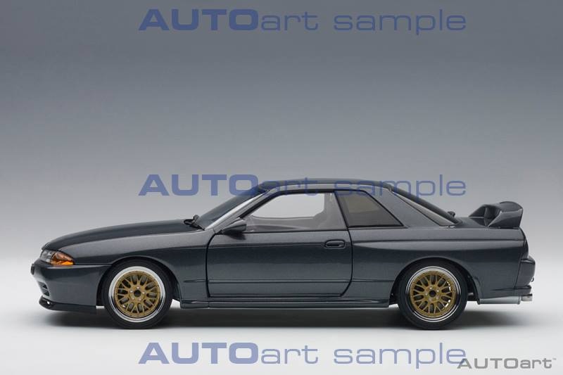 AUTOart New Nissan Skyline GT-R (R32) Wangan Midnight • 