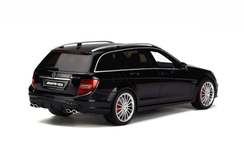 Mercedes-Benz C 63 AMG Sedan (W204) - Voiture miniature de collection - GT  SPIRIT