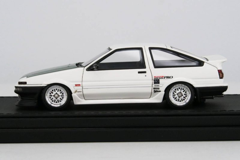 Ignition Model Toyota Sprinter Trueno (AE86) 3Door TK-Street