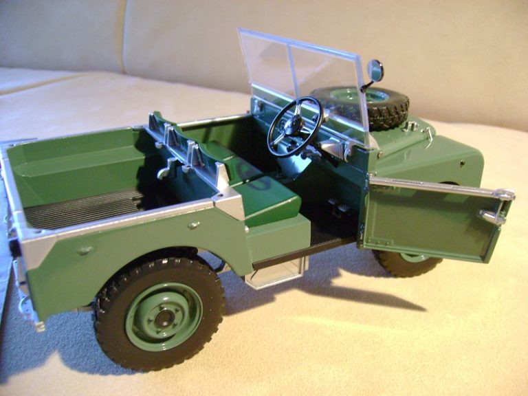 Minichamps land rover