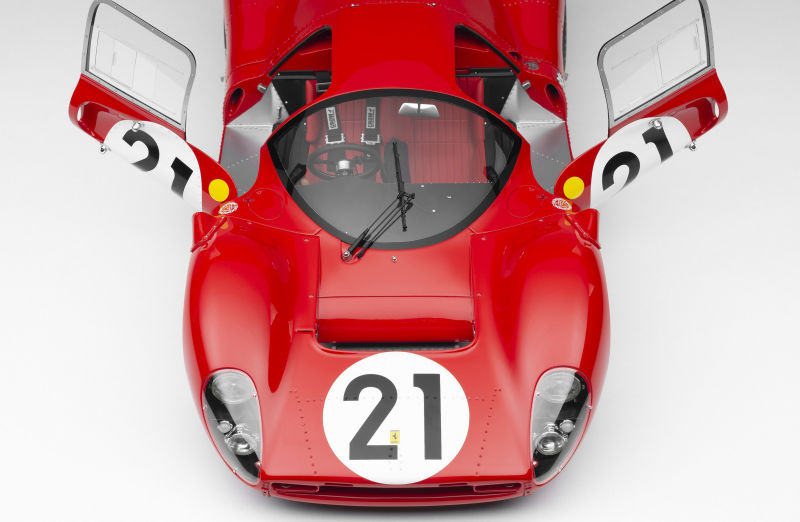 Amalgam Collection Ferrari 330 P4 1967 Le Mans 1:18 Scale Model Car