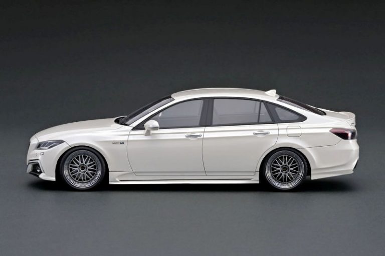 Цвет 220 toyota