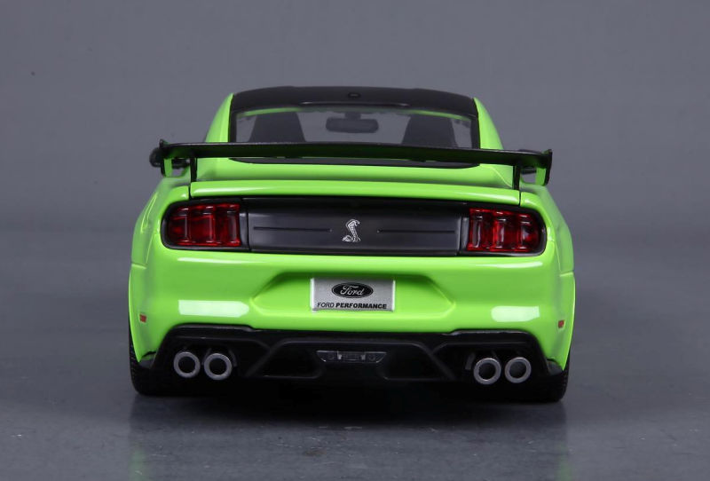 Miniature Maisto FORD MUSTANG SHELBY GT500 2020 VERTE