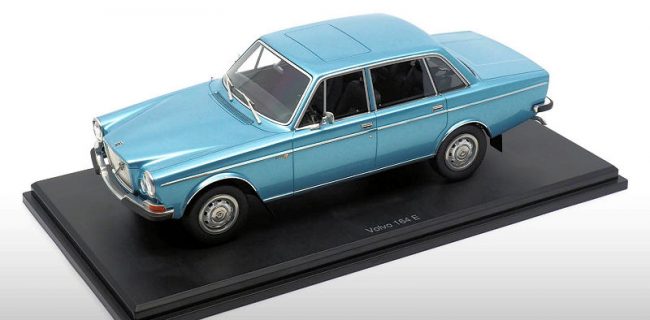 DNA Collectibles Modello Auto 1/18 Volvo 164 E 1972 - Resina Verde Limited Edition DNA000157