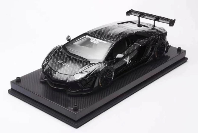 Timothy & Pierre LBWK Lamborghini LP700 2.0 L.V Edition •