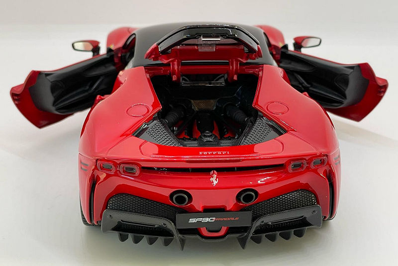 Burago 1:18 2019 Ferrari SF90 Diecast Model Car Review