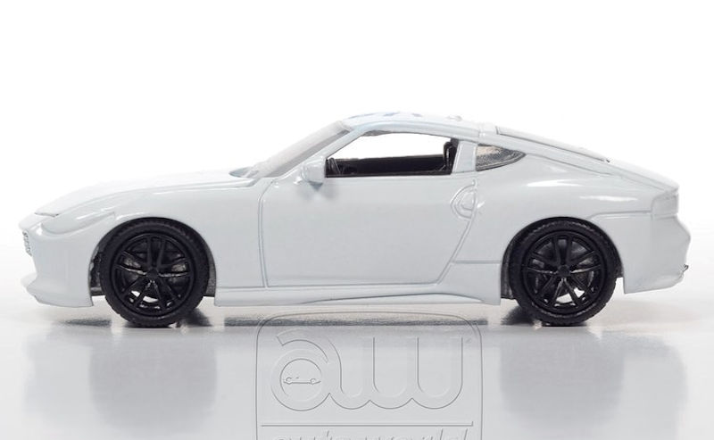 オートワールド　 Nissan Z 1:64 ミニカー Auto World 2023 Nissan Z (Black Diamond) 1:64 Diecast | Auto