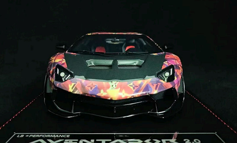 Lamborghini Aventador LP700-4 Liberty Walk 2.0 Louis Vuitton VV Model 1/18