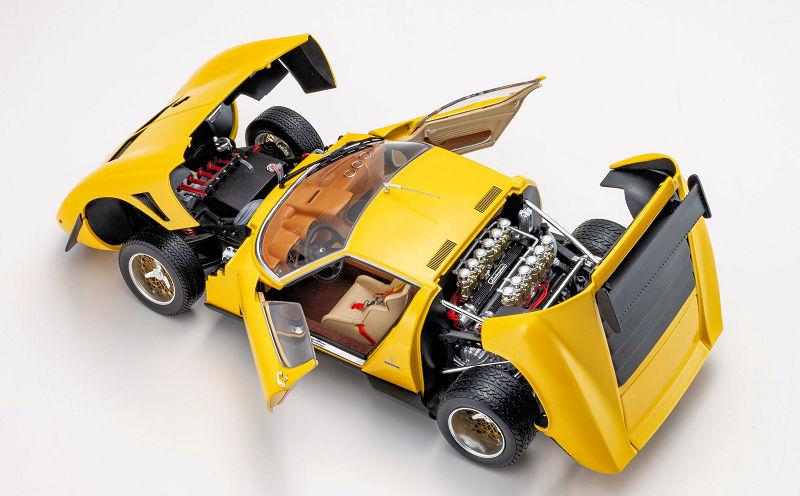 Lamborghini Miura 1/18ゴールド Kyosho 1/18 Kyosho Lamborghini Miura SVR (Black & Gold) Diecast Car