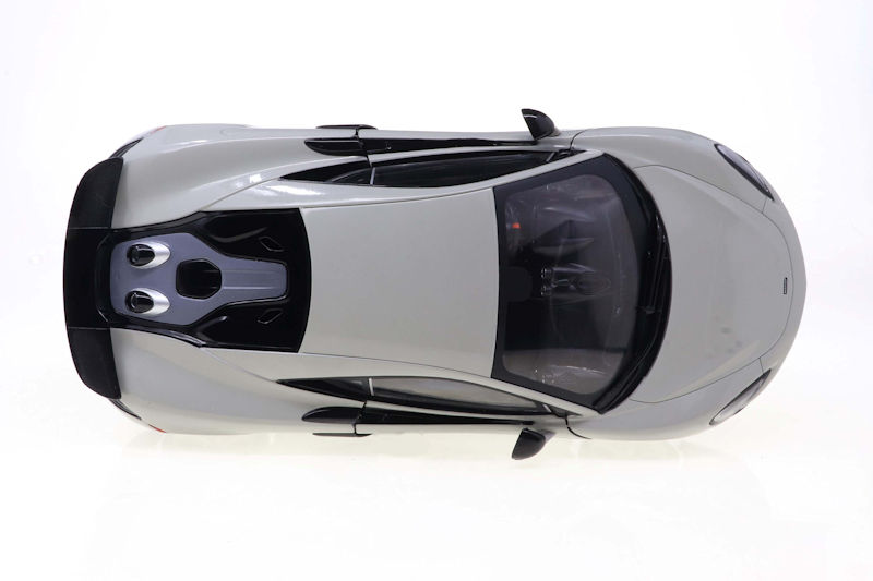 2018 McLaren 600 LT Coupe Blade Silver 1/18 Diecast Model Car by Solido