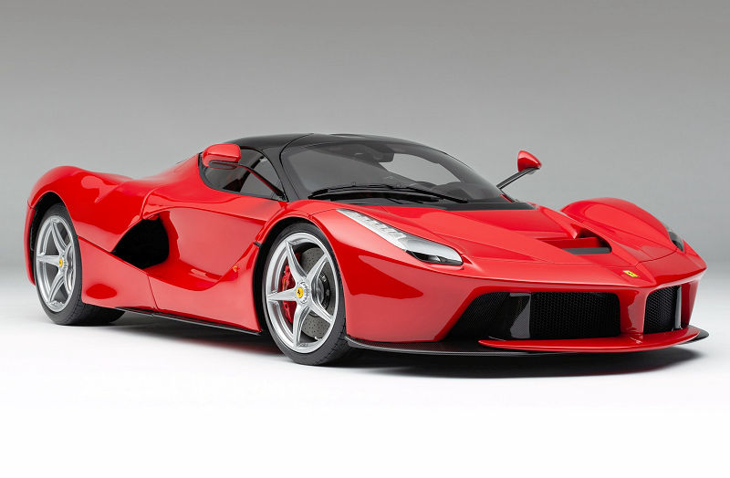 La　Ferrari  1/18