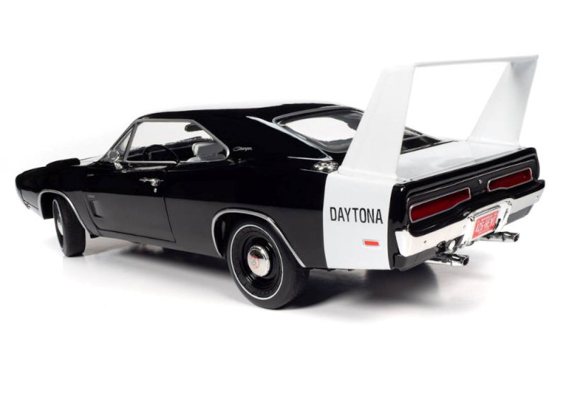 AW 1/18 1969 ダッジ チャージャー デイトナ 426 HEMI オートワールド 1/18 1969 ダッジ チャージャー デイトナ 426