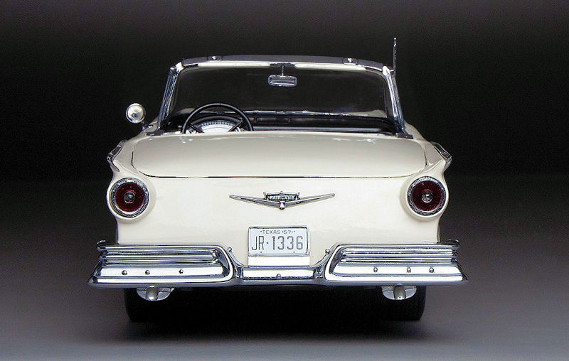 New Colours Sun Star 1957 Ford Fairlane 500 Skyliner