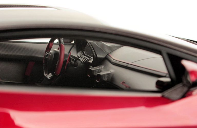 Lamborghini presenta el Invencible (coupé) y Auténtica (roadster