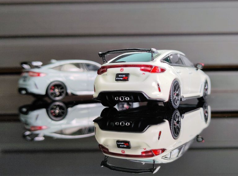 HobbyJapan vs Motorhelix Civic Type R FL5 (15) •