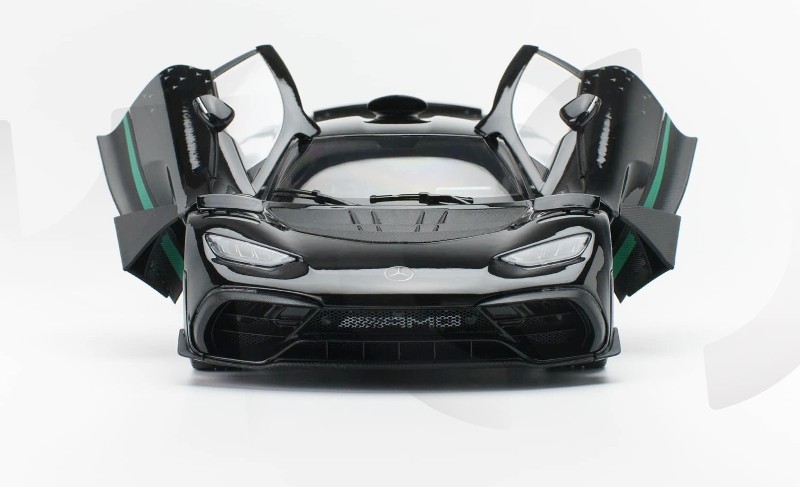 【ミニカー】1/18 メルセデス AMG ONE ブラック 1/18 Dealer Edition 2023 Mercedes-Benz AMG ONE (C298) with