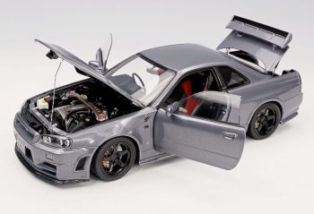 1:18 MOTORHELIX NISSAN Skyline GT-R (R34) NISMO CRS Version Pistolet