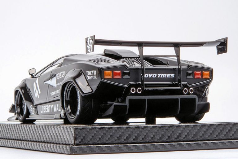VIP LBWK Lamborghini Countach - Black • DiecastSociety.com
