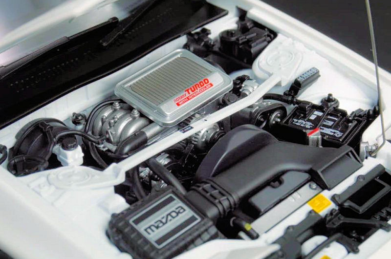WHELARTダイキャスト 1:18スケール マツダ RX7 FC3S モデル 1:18 Scale WHELART Mazda RX-7 RX7 FC3S Metal Diecast Car
